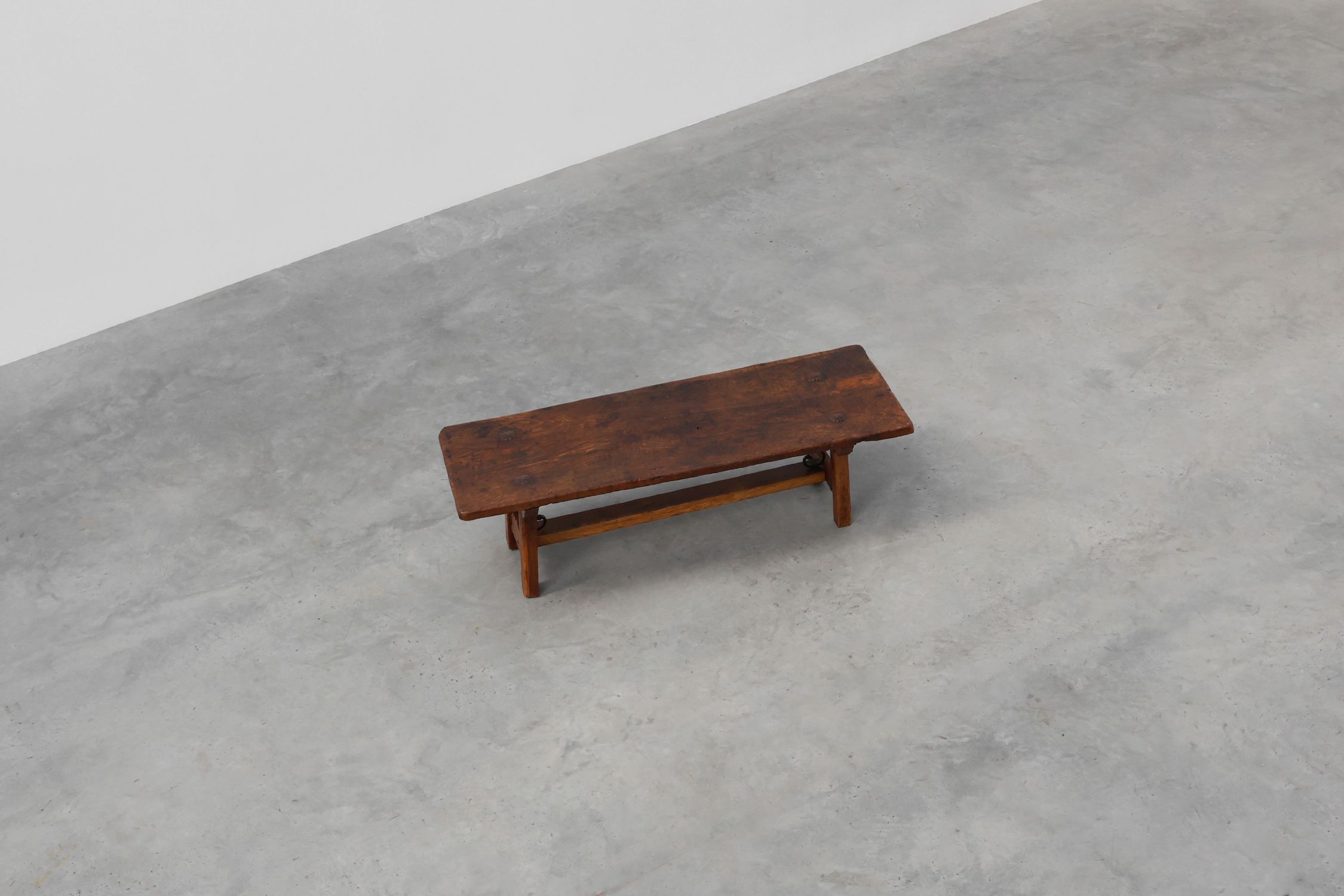 17th Century Spanish Brutalist coffee table in wood and wrought ironthumbnail